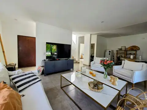 Casa en Alquiler de 4 dormitorios