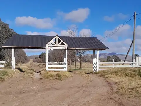 Lotes De Gran Dimensión Con Hermosas Vistas A Los Cerros.