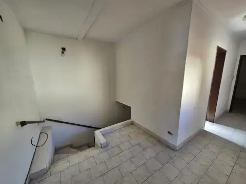 Depto Tipo Casa en Alquiler 40 años