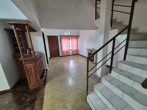 Depto Tipo Casa en Alquiler de 3 dormitorios