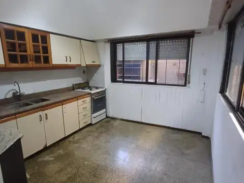 Depto Tipo Casa en Alquiler con 1 cocheras