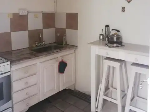 CONGRESO DEPTO. TIPO PH, 3 1/2 AMBIENTES. ALSINA 1300