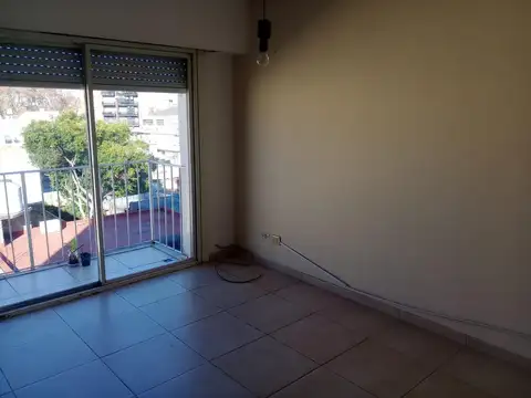 Ramon L. Falcon 3200, Piso 4°