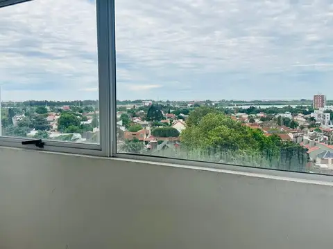 San Martin 100, Piso 3