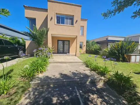 Casa  en Alquiler en San Eduardo, Pilar del Este, Pilar - Alquiler con opción a compra