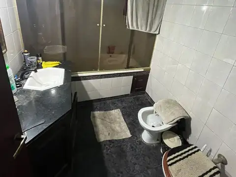 Casa 6 ambientes con 3 baños