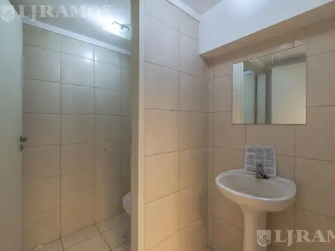 Local en Alquiler en Balvanera, USD 14.000
