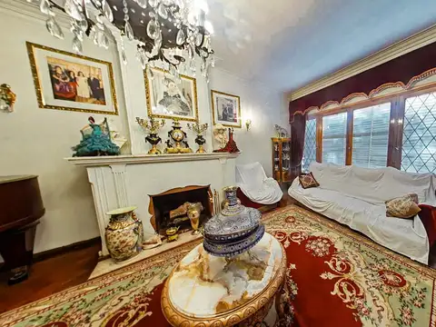 CASA DE CATEGORÍA EN VENTA 5TA SECCIÓN CUATRO DORMITORIOS CON TOUR VIRTUAL