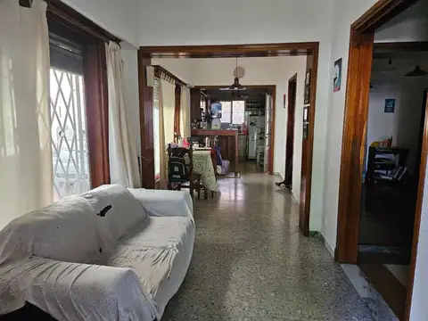 Depto Tipo Casa 4 ambientes con 2 baños