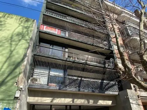 VENTA SAN MARTIN CENTRO 2 AMB SEMIPISO APTO CREDITO.