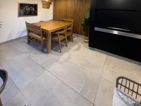 Impecable , unica y  moderna casa en alquiler en Villa Adelina cerca accesos, unica