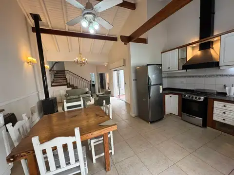 Casa en Alquiler de 3 dormitorios