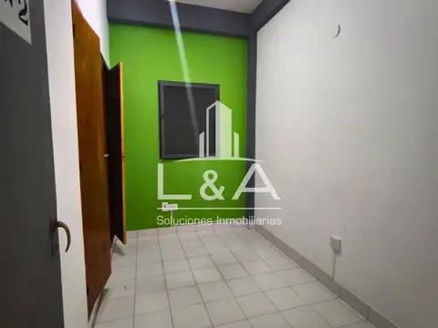 Oficina 4 ambientes con 1 baño