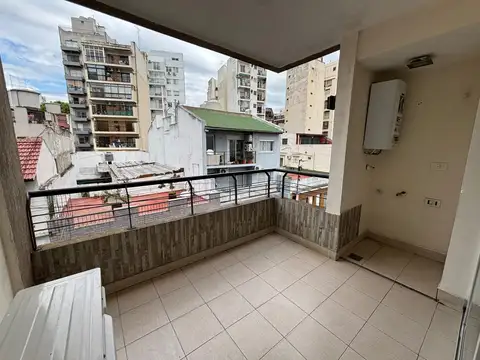 2 AMB C/BALCON ATERRAZADO AL FRENTE