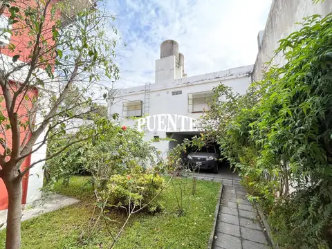 Casa 5 ambientes con 3 baños