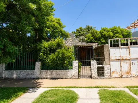 OPORTUNIDAD VENTA CHALET 4 AMBIENTES ESCUCHA OFERTA