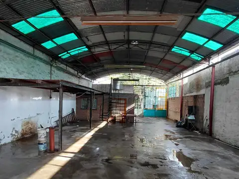 VENTA TERRENO 10X46 CON GALPON Y OFICINA EN LUJAN