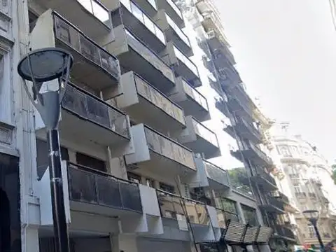Esmeralda al 1064, 1° piso, entre Av Santa Fe y M t de Alvear, Caba