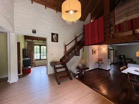 Casa 4 ambientes con 3 baños