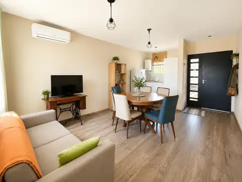Casa de tres dormitorios con pileta