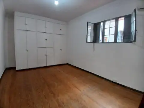 Depto Tipo Casa en Venta 70 años