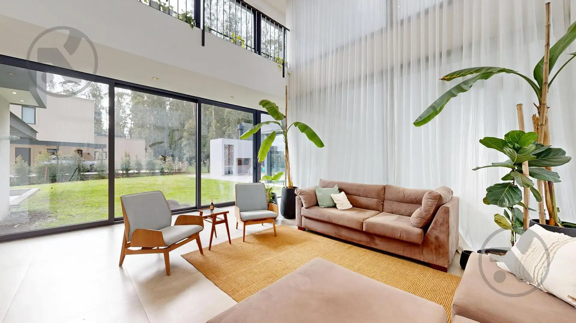 VENTA | MODERNA CASA | BARRIO RUMENCO
