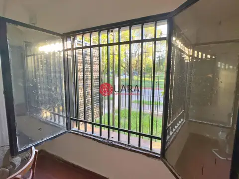 Casa 2 ambientes con 1 baño
