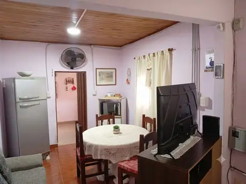 Casa 5 ambientes con 1 baño