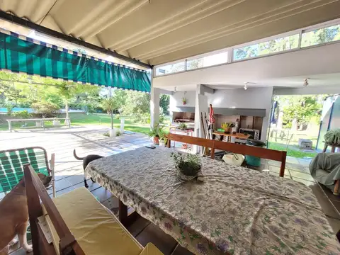 Excelente Propiedad con amplio Parque