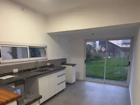 Entre Rí­os 1500