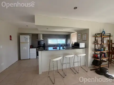 Casa 6 ambientes con 3 baños