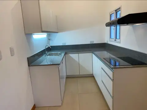 CASAS - CASA - MACROCENTRO, RESISTENCIA