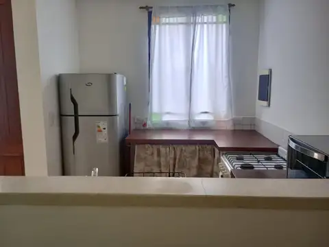Casa 2 ambientes con 1 baño
