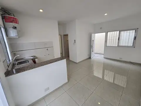 Depto Tipo Casa en Venta de 3 ambientes