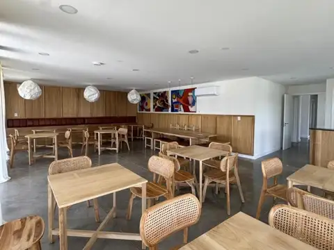 Casa en Alquiler con 1 cochera