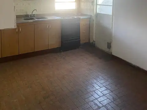 HERMOSO DEPARTAMENTO EN VENTA, TRES AMBIENTES CON TERRAZA 