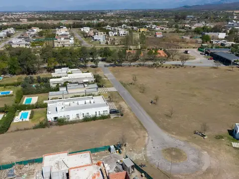 San Lorenzo Chico. Jardines de San Lorenzo. Mza 1. Lote 100