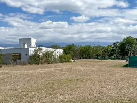 San Lorenzo Chico. Jardines de San Lorenzo. Mza 1. Lote 100