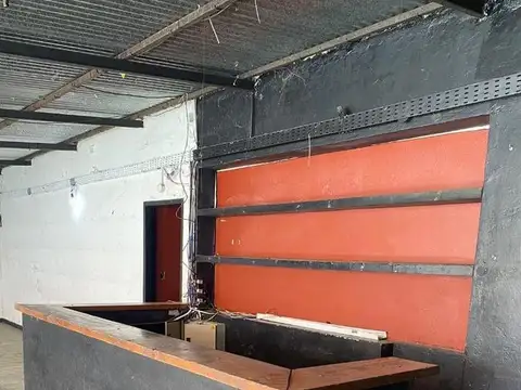 Oficina 5 ambientes con 4 baños