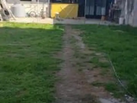 Moron Norte Casa americana 3 ambientes con parque