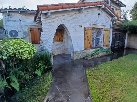 VENTA CASA 4 AMB. - BURZACO