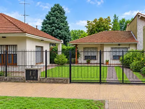 VENTA PH TIPO CASA  2 AMB FLORENCIO VARELA APTO CR