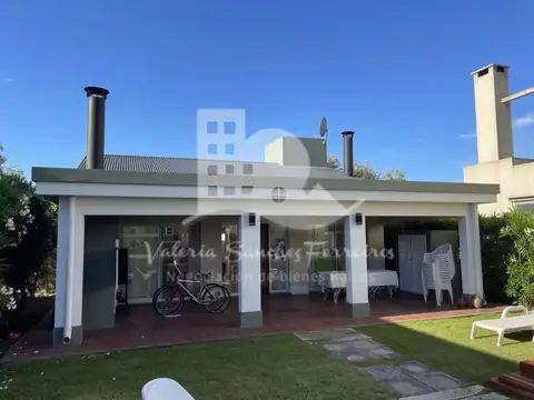 Casa 4 Ambientes a la venta, en Golf Country Club Chascomús