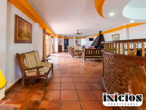 Hotel La Maisón: San Juan N° 5140 - La Lucila - H584