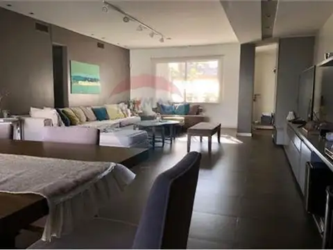 Casa en Venta en Olivos, USD 440.000