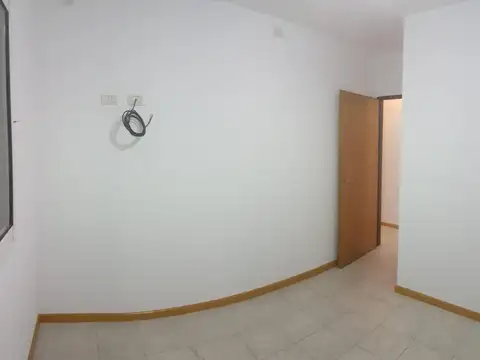 SE ALQUILA: PERON 1455. DEPARTAMENTO 2 DORMITORIOS
