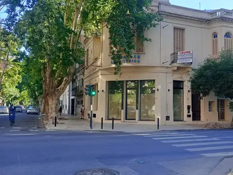 Local en Venta 34 años