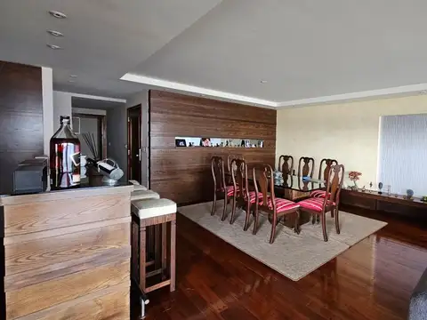 Apartamento en venta c/ cochera doble en Pocitos