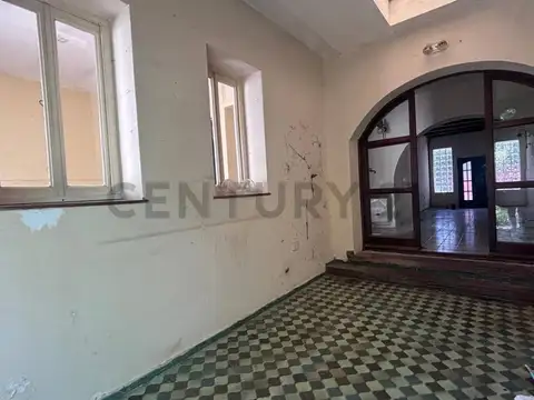 Rivadavia 2300, Piso 0
