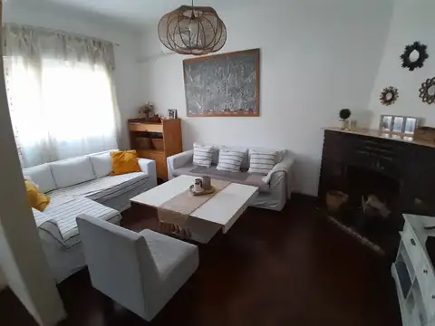 Casa en Venta en Adrogue, USD 275.000